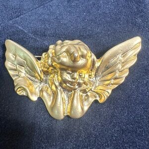 Beautiful Vtg Heavy Matt Gold Winged Cherub Accent Brooch